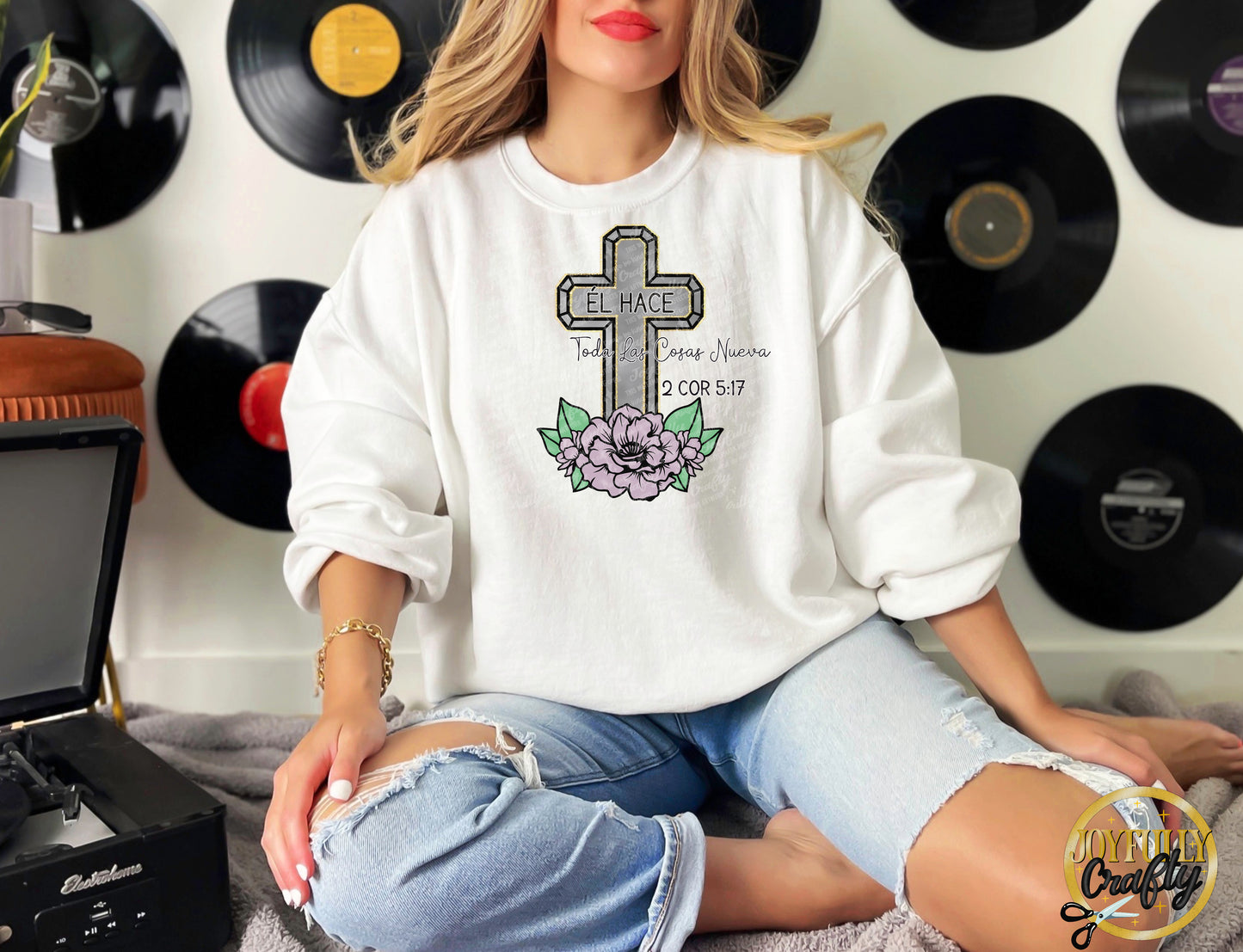 He Makes All Things New Spanish Adult Crewneck Sweater